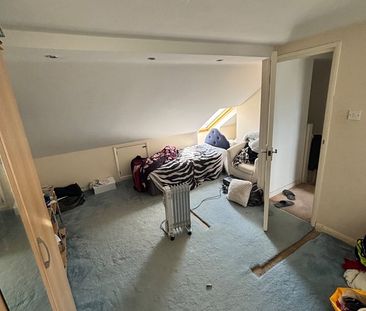 4 Bed Terraced House, Westrow Drive, IG11 - Photo 5