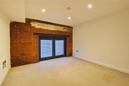 3 bedroom apartment to rent - Photo 2