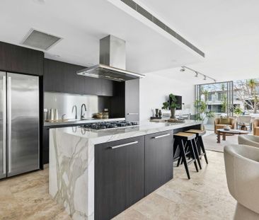 Exclusive 240sqm (approx.) Whole Floor Boutique Penthouse Offering ... - Photo 5