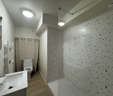 Location Appartement 2 pièces 32m² ORLEANS 45000 - Photo 2