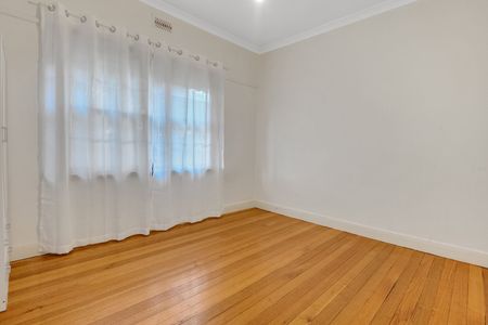 124 Christmas Street, Northcote VIC 3070 - Photo 2