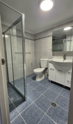 Apartment Living - 2 Bedrooms in the Entrance - Photo 4