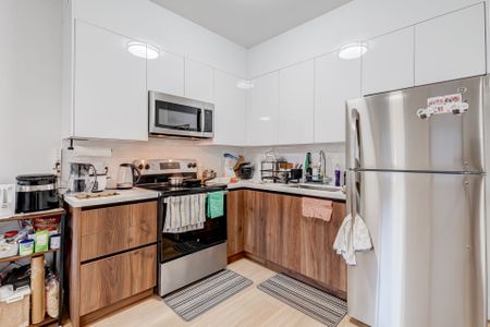 For Lease - 97 Bernice Crescent Unit# 2, Toronto, Ontario - Photo 3