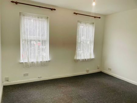 Haig Road West, Plaistow - Photo 3