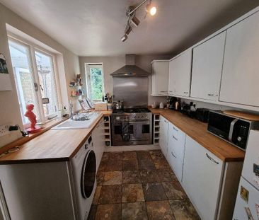 2 bedroom terraced house to rent - Photo 5