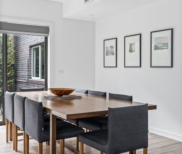 Spacious family living in a prime Strathmore setting - Photo 4