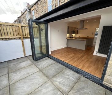 3 bedroom end of terrace house to rent - Photo 6