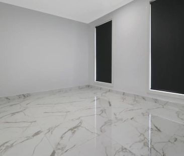 “MODERN FAMILY HOME!” - Photo 4