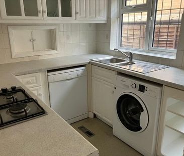 Upper Selsdon Road, CR2, Property for rent - Photo 4