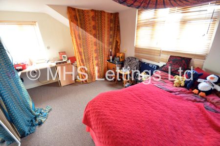 6 Bedroom Mid Terraced House for rent in Hartley Avenue - Photo 3