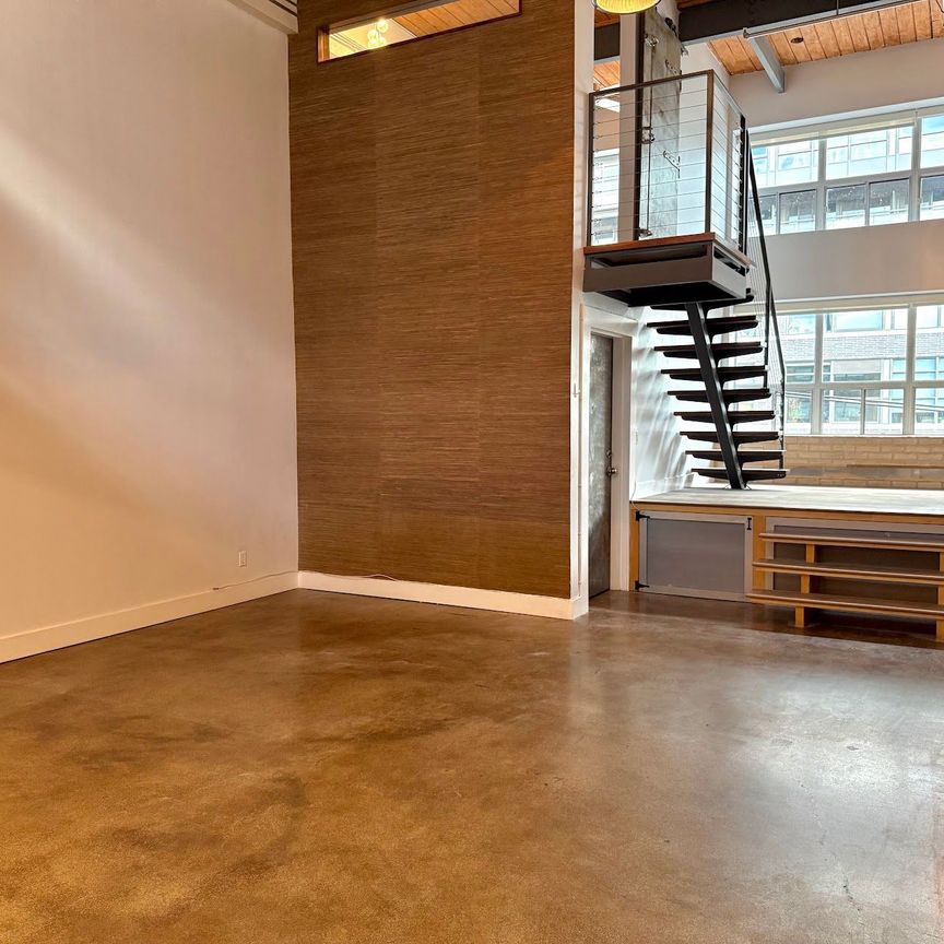 For Lease - 1173 Dundas Street Unit# 221, Toronto, Ontario - Photo 1