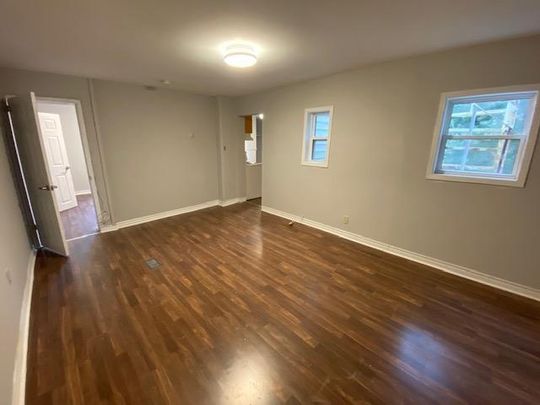 823 Montreal St - Unit 2 - 1 bed, 1 bath - Photo 1