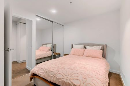 2 Bed, 1 Bath - Photo 4