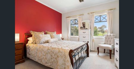 Family Entertainer in Dual School Zone - Photo 5