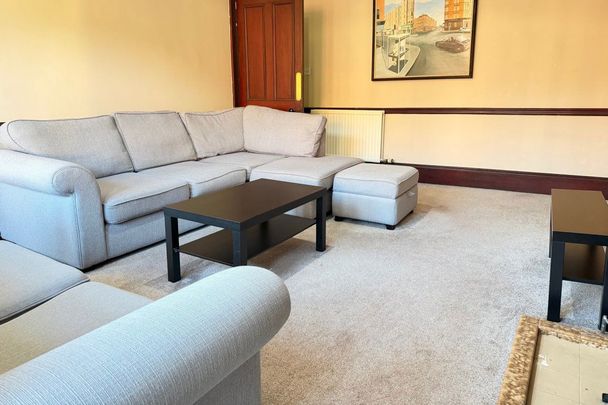 1 Bed Flat - Photo 1