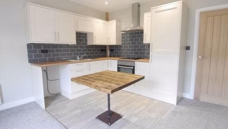 1 Bedroom Flat - Photo 3