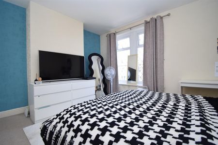 New Road, Middlestown, Wakefield - Photo 2