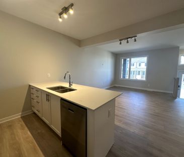 For Lease - 118 Ryan Reynolds Way, Orleans - Cumberland and Area, O... - Photo 6