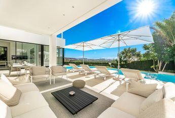 Luxury Villa for rent in Marbella Del Este, Andalusia