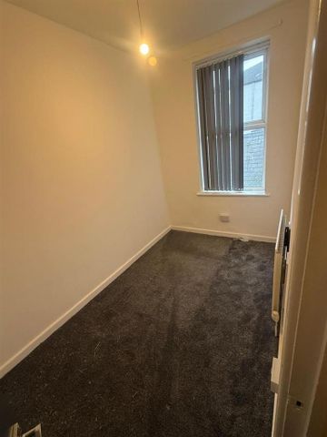 6 bedroom house to rent - Photo 3