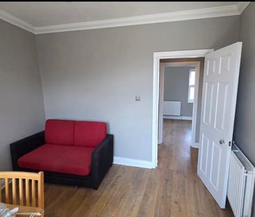 1 Bed Flat, Knowles Hill Crescent, SE13 - Photo 1