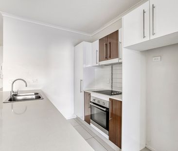 $660 per week / $2,640 Bond - Photo 5