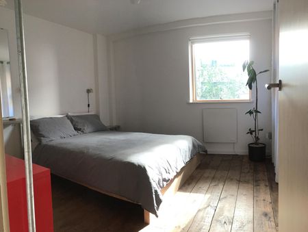 1 Bed Flat, High Street, M4 - Photo 3