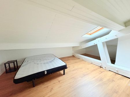 Location Appartement 3 pièces 81m² BORDEAUX 33000 - Photo 3