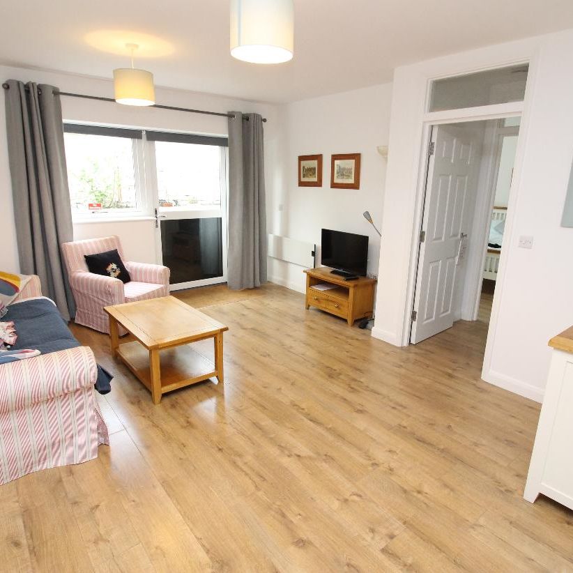 Lotus House, Yoga Way, Worcester Park - Photo 1