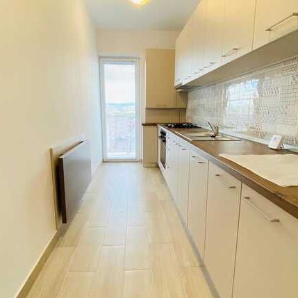 Apartament cu o camera, 40 mp, mobilat modern, prima inchiriere, parcare, zona strazii Oasului - Photo 1