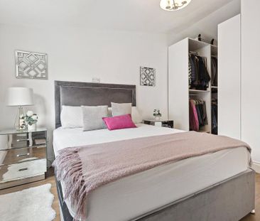 4 bedroom semi-detached house to rent - Photo 5