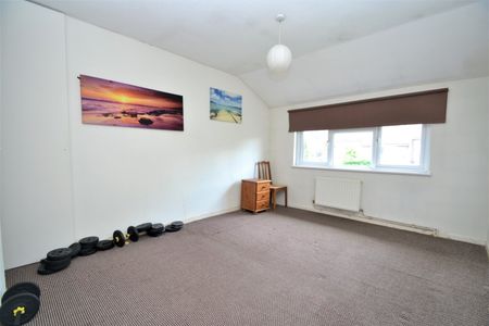 Terraced House to rent - Vaughan Williams Close, London, SE8 - Photo 2