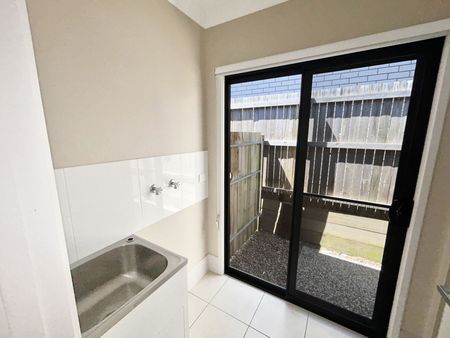 5 Hardwood Street, 4300, Spring Mountain Qld - Photo 4