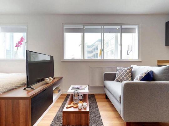 Studio to rent - Photo 1