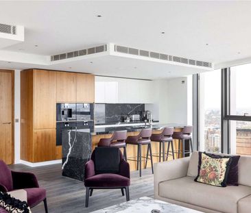 Exquisitely finished, is this luxurious four-bedroom apartment boas... - Photo 1