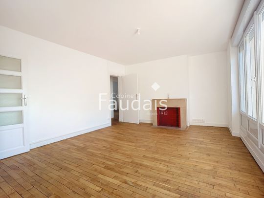 Location Appartement 3 pièces 76m² ST LO 50000 - Photo 1