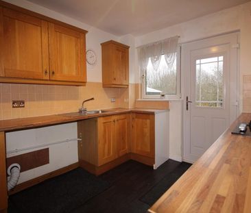 3 bedroom semi-detached house to rent - Photo 6