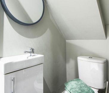 1 bedroom in a house share to rent - Photo 6