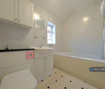 3 bedroom terraced house to rent - Photo 6