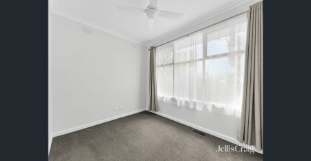 Renovated, Bright and Clean Single Level Home - Photo 2