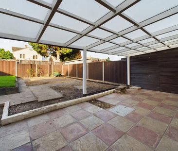 2 bedroom semi-detached bungalow to rent - Photo 3