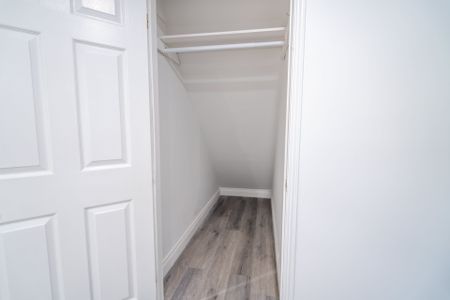 For Lease - 1618 Major Oaks Road, Pickering, Ontario - Photo 2