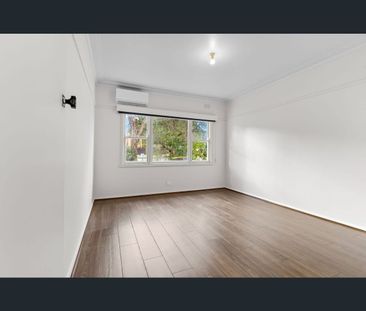 22 Lincoln Avenue, Glen Waverley, Vic 3150 - Photo 6