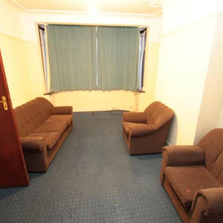 5 bedroom house to rent - Photo 1