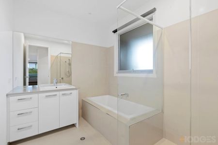 135A Linacre Road, Hampton VIC 3188 - House For Rent | Domain - Photo 5