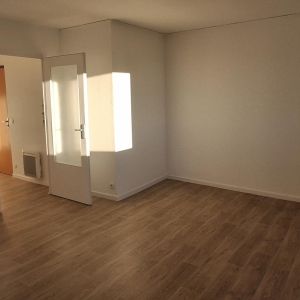 Location Appartement à AUBERIVES EN ROYANS - Photo 1