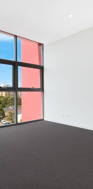 NEAR NEW LUXURY 1 BEDROOM UNIT - 'OCEAN AIR' - Photo 1