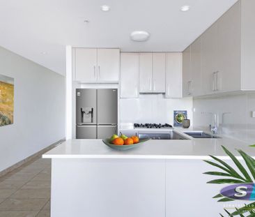 Modern unit with great views - Photo 3