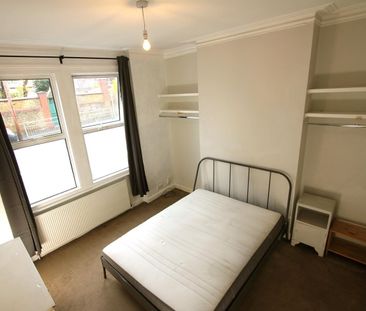 2 Bed Flat, Kingswood Road, SW2 - Photo 6