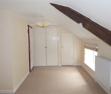 2 bedroom semi-detached house to rent - Photo 4